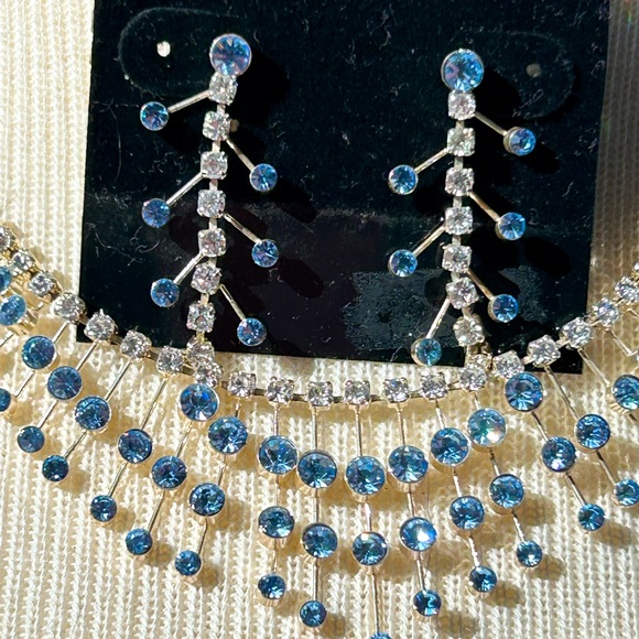 2 PIECE BLUE RHINESTONE AND CLEAR SET SM BLUE DROPS WITH CLEAR /SILVER - Picture 10 of 16
